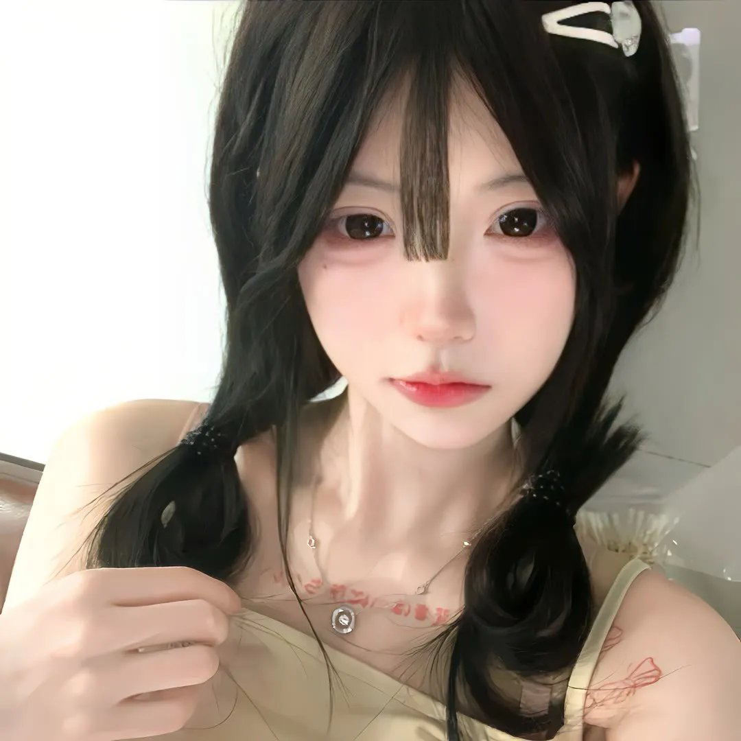 橙色女孩